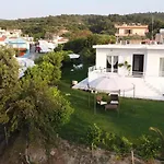 Emerald Private In Rhodes Prázdninový dům