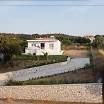 Emerald Private In Rhodes Kalavárda