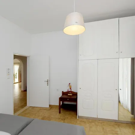 Дом отдыха Emerald Private In Rhodes Kalavarda