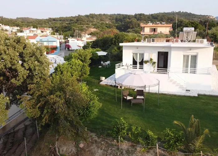 Emerald Private In Rhodes 度假居