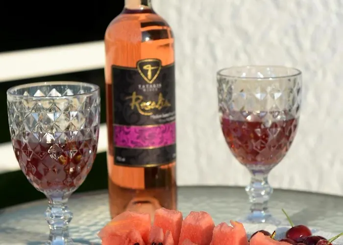 Emerald Private In Rhodes