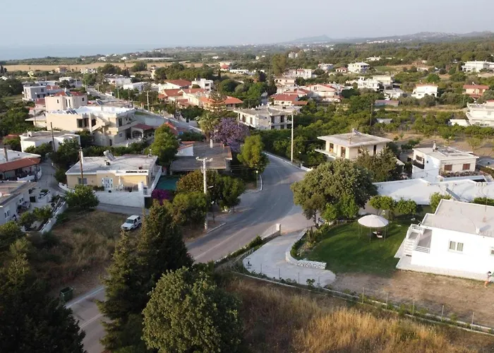 Emerald Private In Rhodes 度假居 *