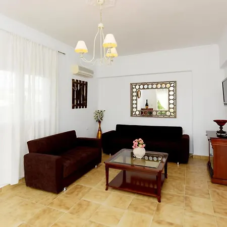Emerald Private In Rhodes Holiday home