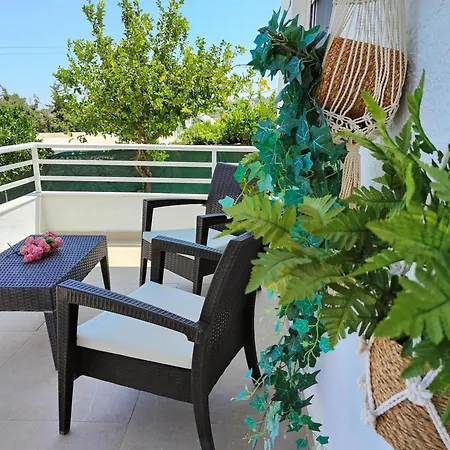 Emerald Private In Rhodes Kalavarda