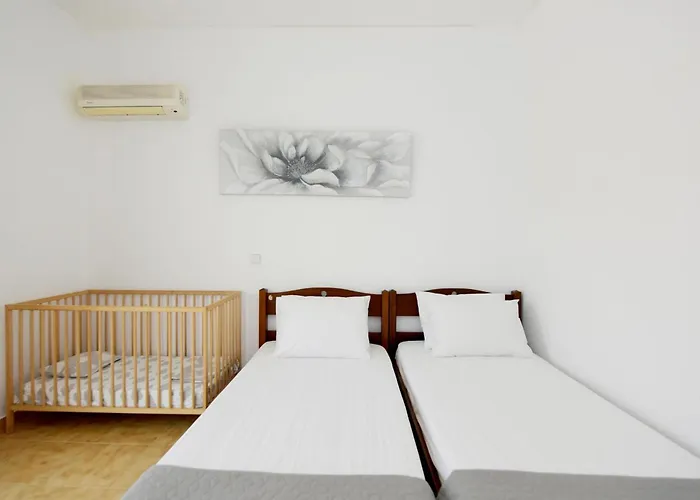 Emerald Private In Rhodes *